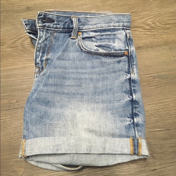 Sexy boyfriend shorts, light denim - Picture 3 of 3